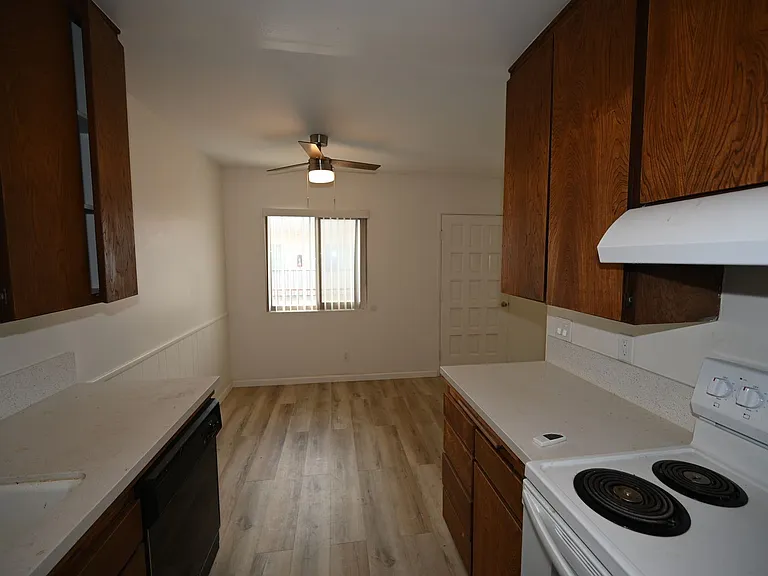 4944 Narragansett Ave — Photo 9