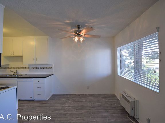 5th image of 12142 Burbank Blvd APT 7