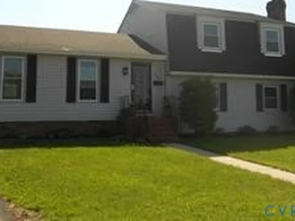 212 Greenwood Dr, Petersburg, VA 23805