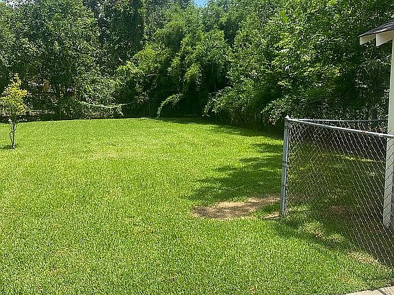 5th image of 2749 Dayton St