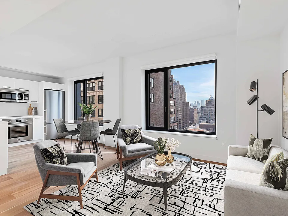 211 W 29th St #15A