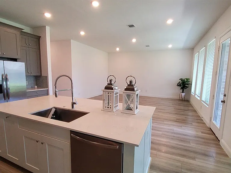 30607 Bahia Oak Bnd — Photo 17