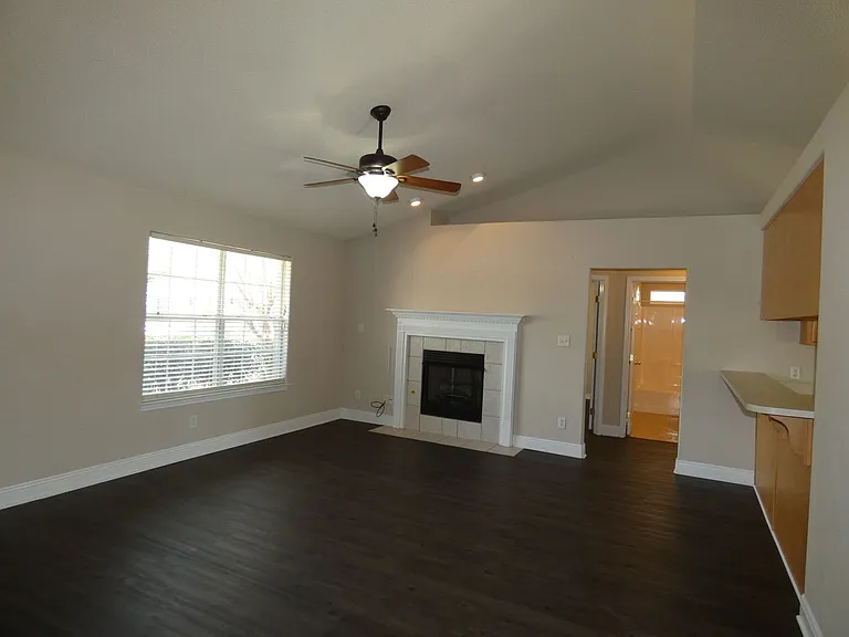 4732 La Casa Cir — Photo 3
