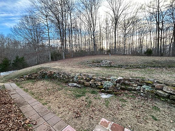 Large back wooded area