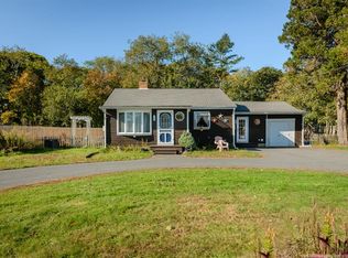 749 Stafford Rd, Tiverton, RI 02878