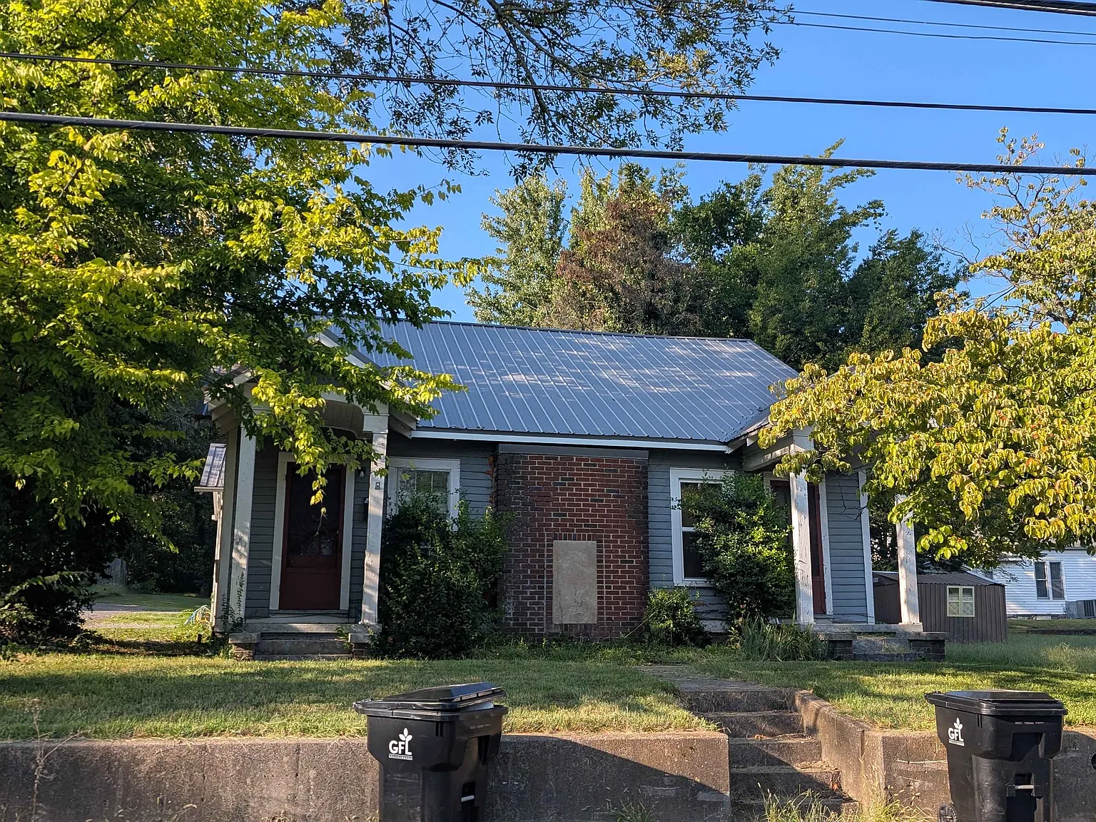 2 bed, 1000 sqft, $850 — Photo 1