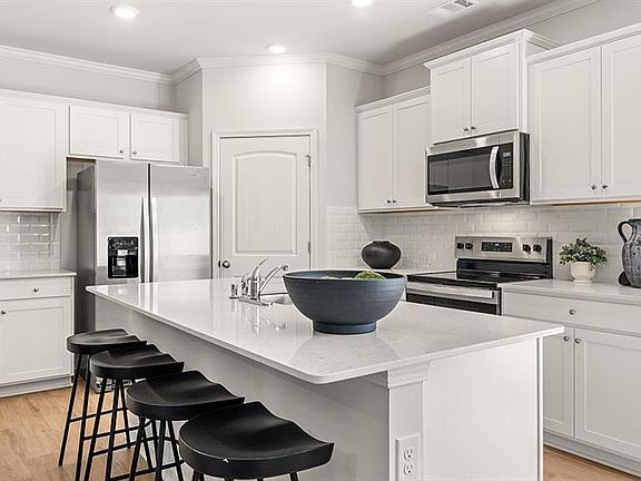4th image of 3574 Matthew Ct
