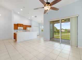 905 Fairwaycove Ln UNIT 203, Bradenton, FL 34212