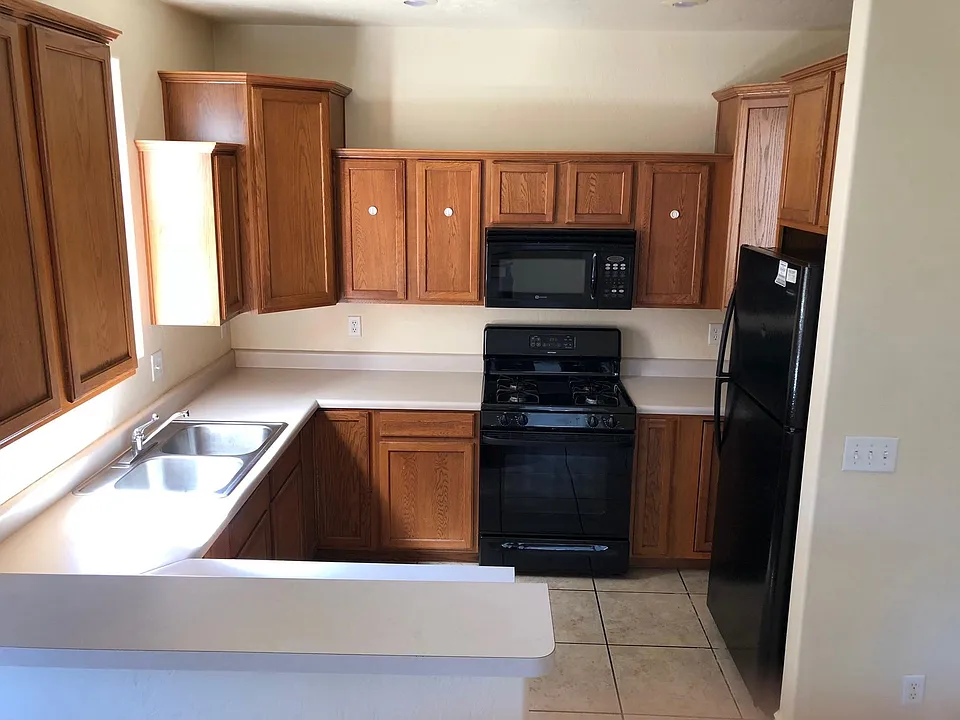 MAIN HOUSE KITCHEN