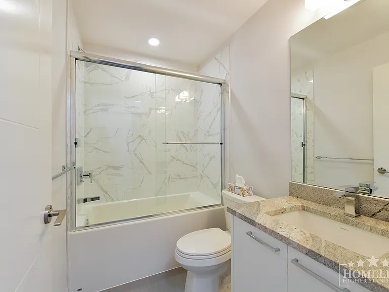 20696 Eastleigh Cres #318 — Photo 3