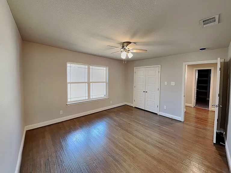 2828 Livingston Ave — Photo 13