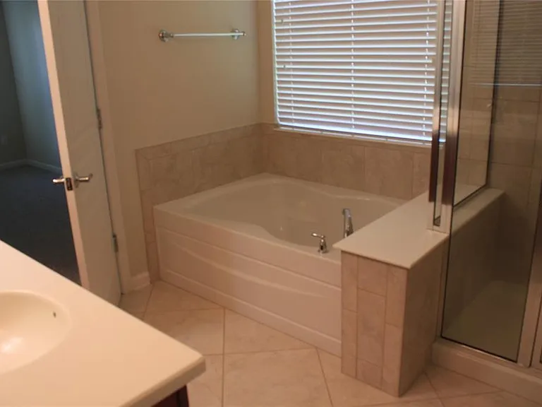 7730 Brofield Ave — Photo 11