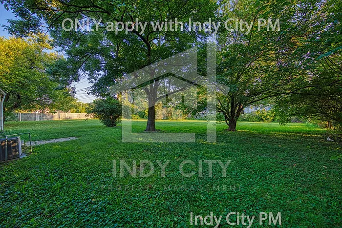 3 bed, 1.0 bath, 900 sqft, $1,500 — Photo 3