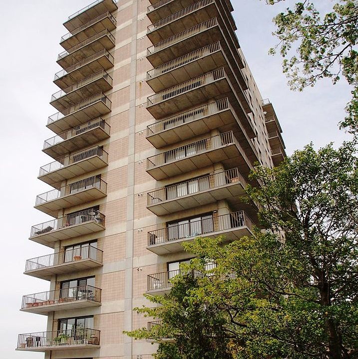1st image of 31 Hylan Blvd APT 10A