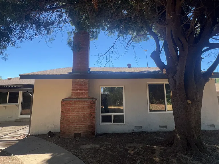 303 Diane Ct — Photo 11