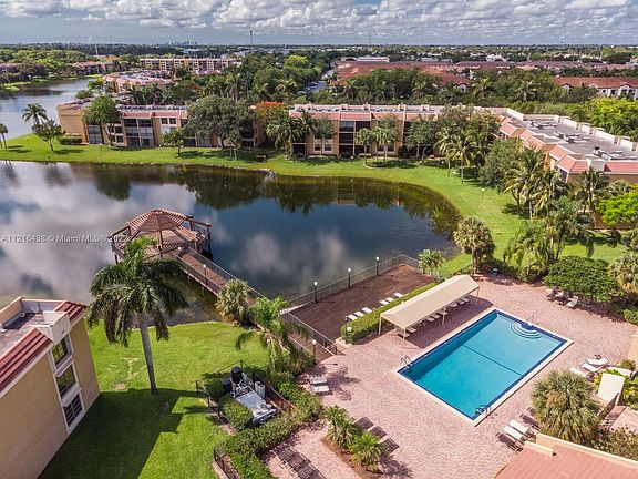 5th image of 6715 Coral Lake Dr #6715
