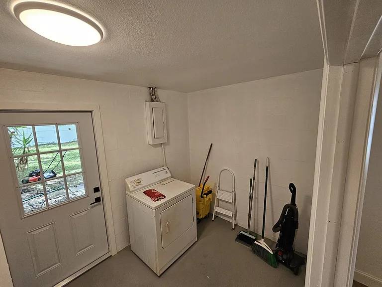 5350 Duncanwood Dr — Photo 2