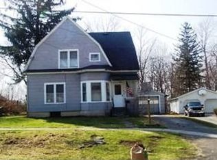 14 Spring St, Perry, NY 14530