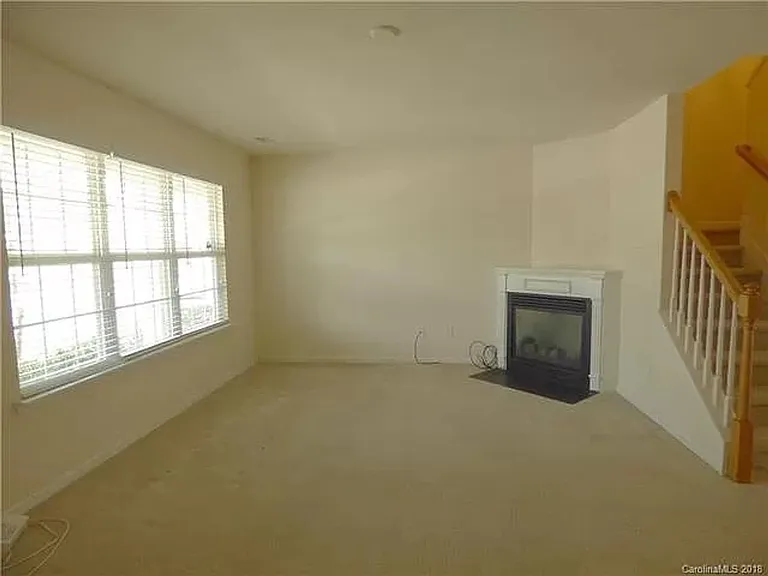 11040 Derryrush Dr — Photo 10