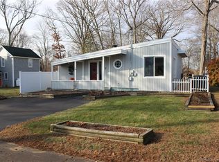 77 Atlantic Dr, Old Saybrook, CT 06475