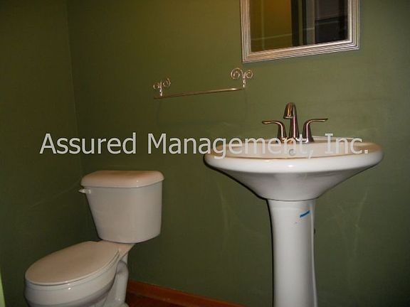 Main Flr 1/2 bath