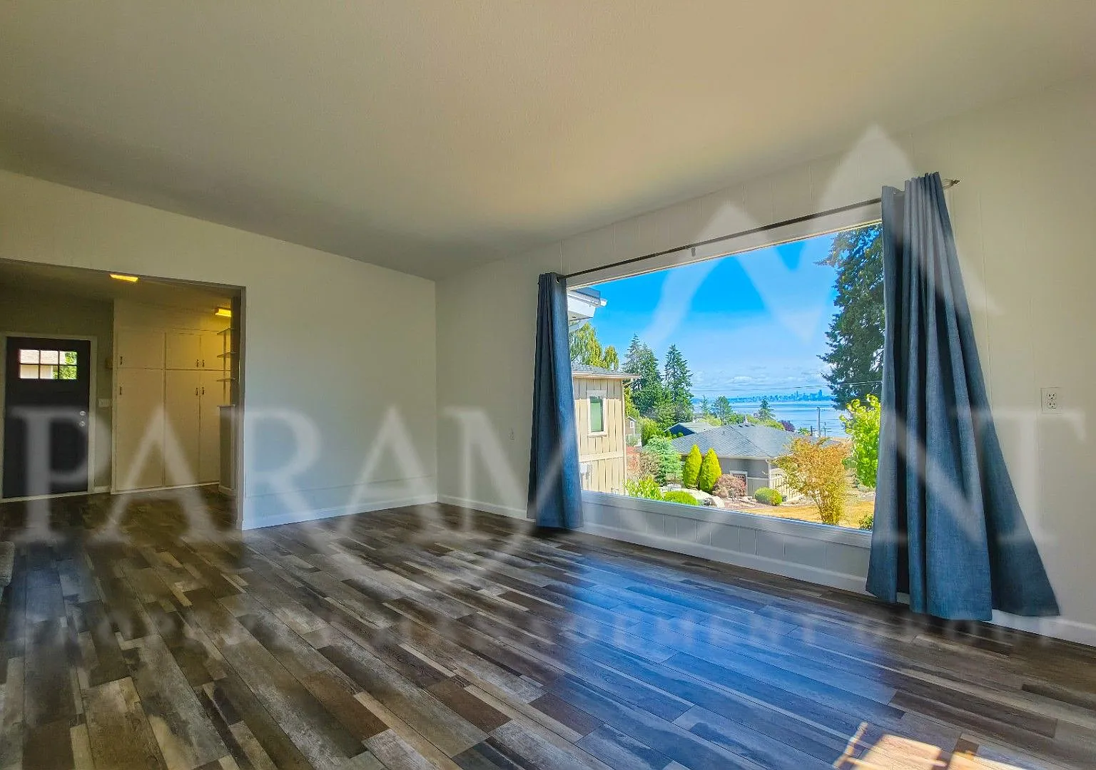 Cozy With A View! — Photo 4