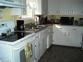 2nd image of 7410 Pickhurst Ct