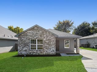 1616 E Robert St, Fort Worth, TX 76104