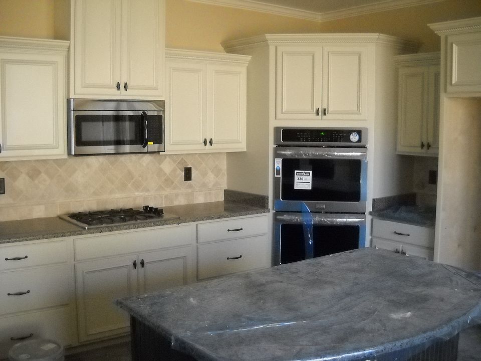 2nd image of 4614 Maple Glen Ct