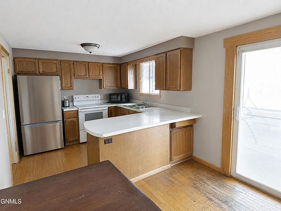 2nd image of 2114 8th Ave E