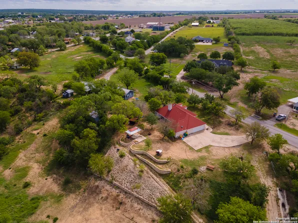 503 Lower Lacoste, Castroville, TX 78009