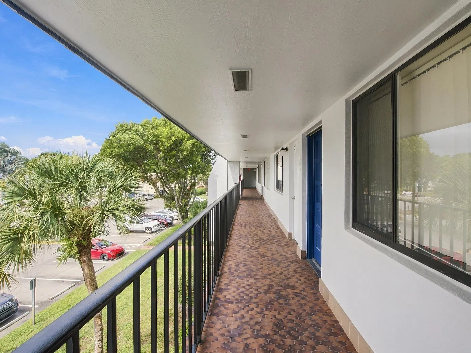 3 bed, 2.0 bath, 1225 sqft, $2,800 — Photo 4