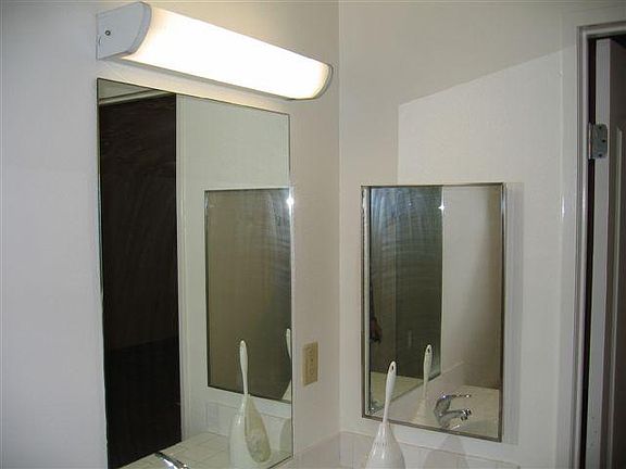 3rd image of 6912 Coldwater Canyon Ave APT B