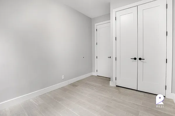 Rented by REZI | media 17