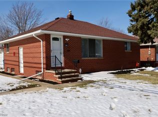 390 Lynne Dr, Sheffield Lake, OH 44054