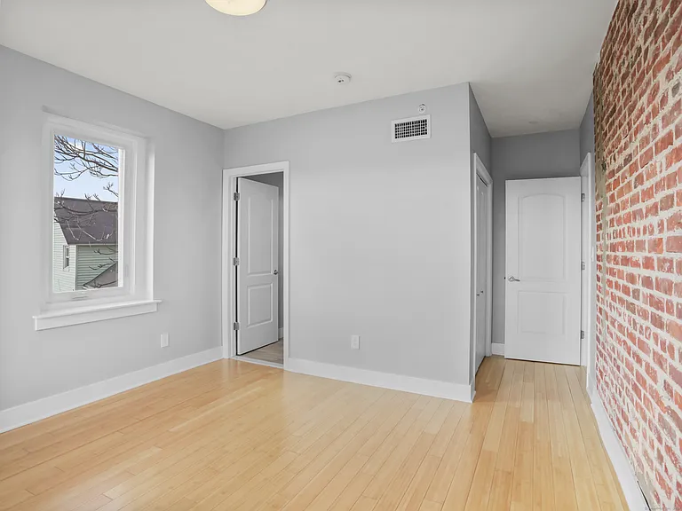 775 Atlantic St #3L — Photo 11