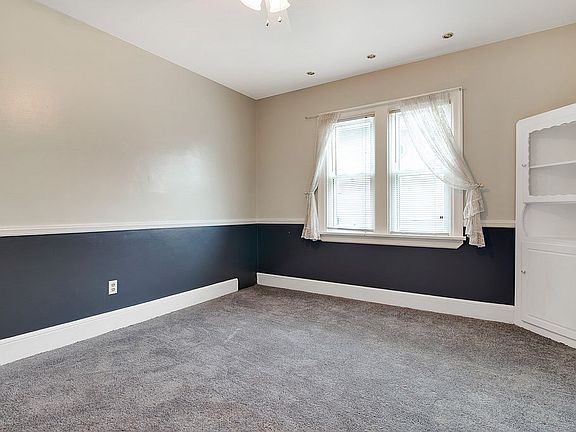 4th image of 304 Elsmere Ave