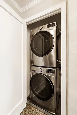 Sold by Sotheby's International Realty | media 10