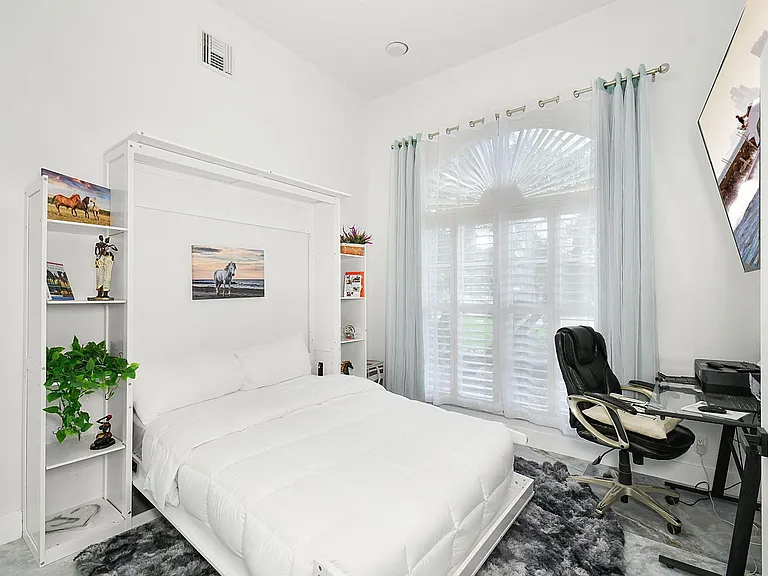 15700 Carrera Ln — Photo 24