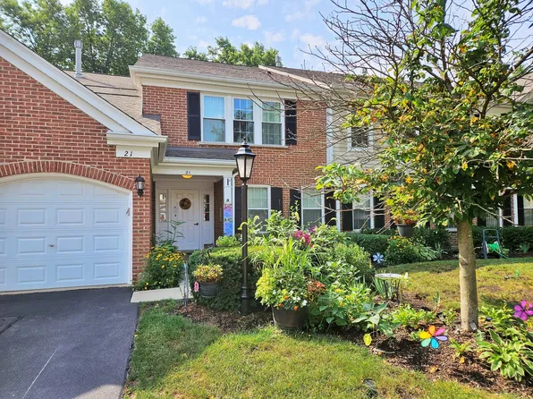 21 Rob Roy Ln APT D, Prospect Heights, IL 60070