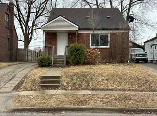 1105 Dover Rd, Pontiac, MI 48341