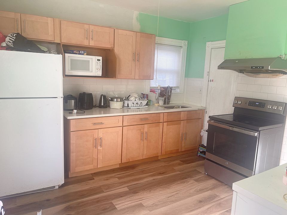 1st image of 36 Glenwood Ave #2