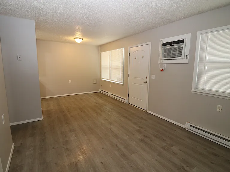 23053 Main St #13 — Photo 11
