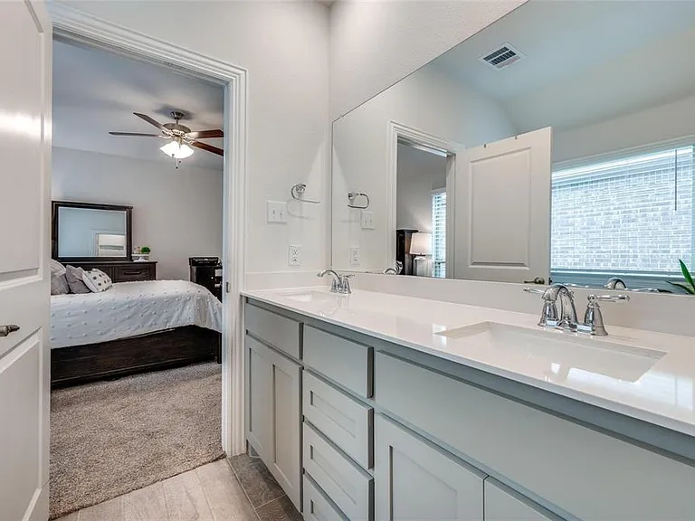 2937 Log Cabin Dr — Photo 12