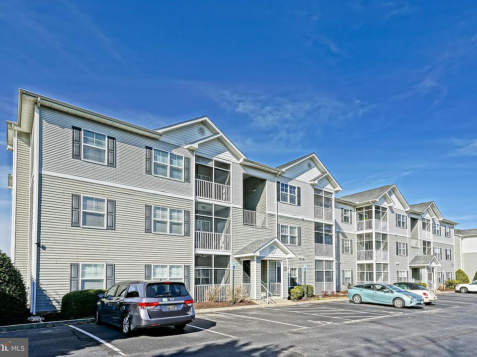 1st image of 34704 Villa Cir Unit 1104
