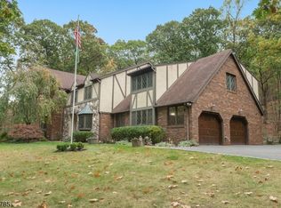 151 Waughaw Rd, Towaco, NJ 07082