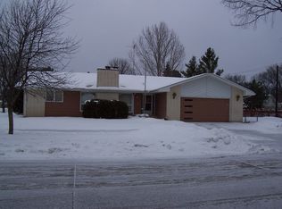 76 13th Ave N, Fargo, ND 58102