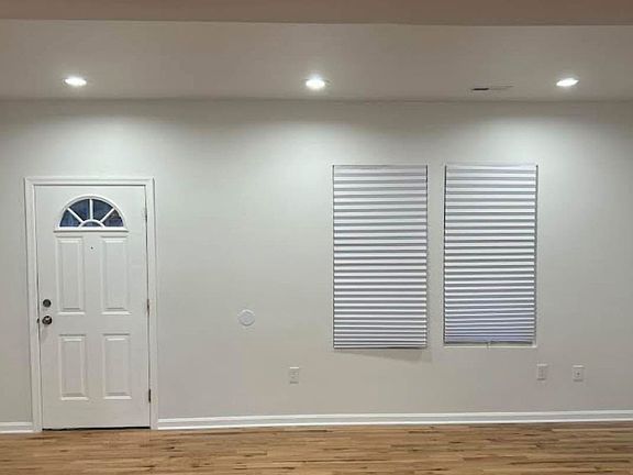 5th image of 3703 Quincy St #1