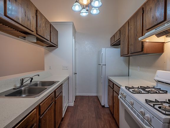 5th image of 11807 Lochridge Dr #B