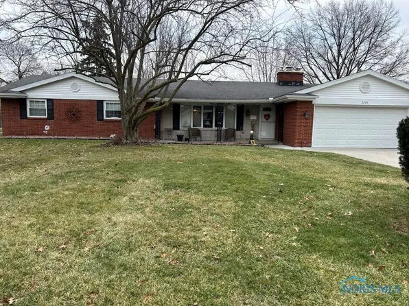 2275 Kneer Dr, Toledo, OH 43614